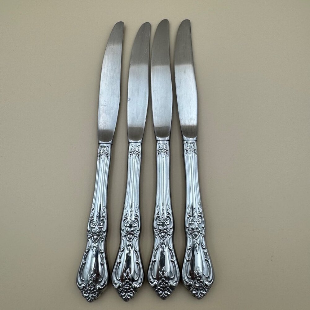 4 Oneida Distinction Deluxe KENNETT SQUARE Stainless Knives